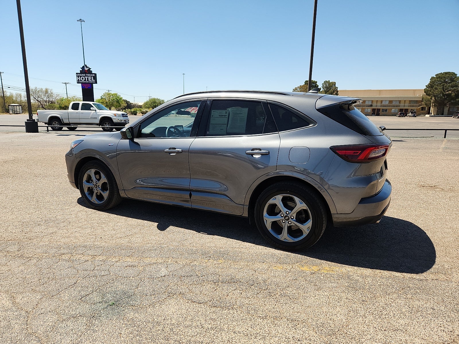 2024 Ford Escape ST-Line