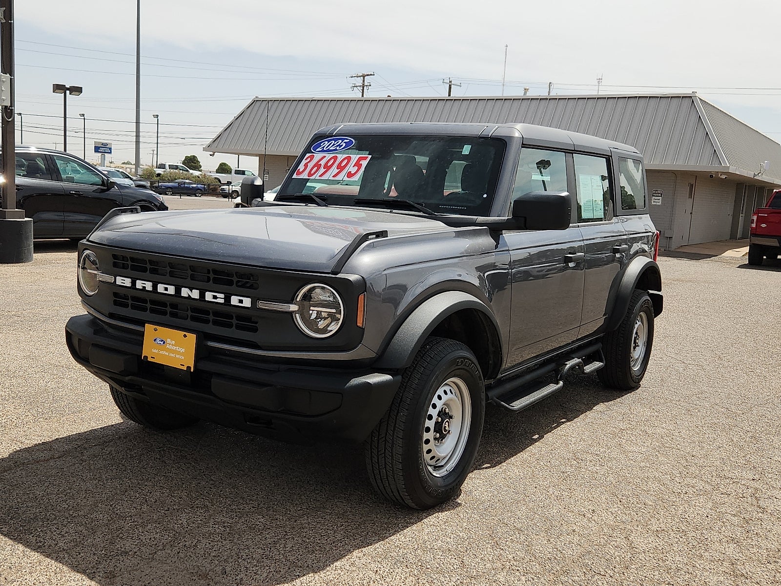 2025 Ford Bronco Base