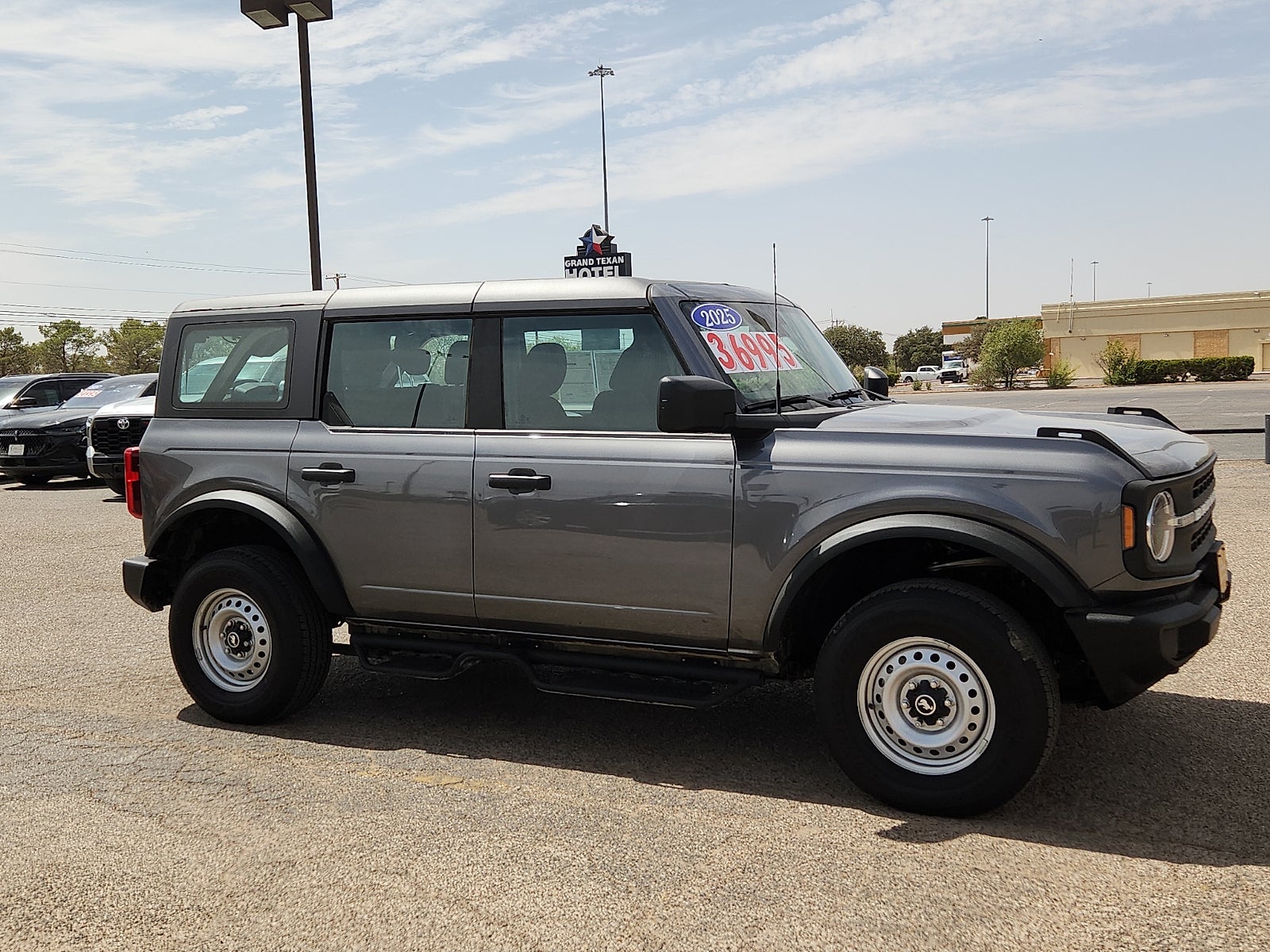 2025 Ford Bronco Base