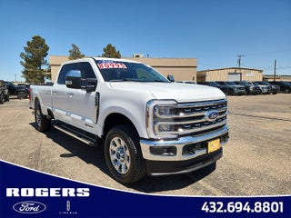 2026 Ford Super Duty F-350 SRW LARIAT