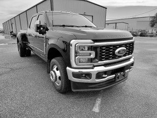 2023 Ford Super Duty F-350 DRW LARIAT