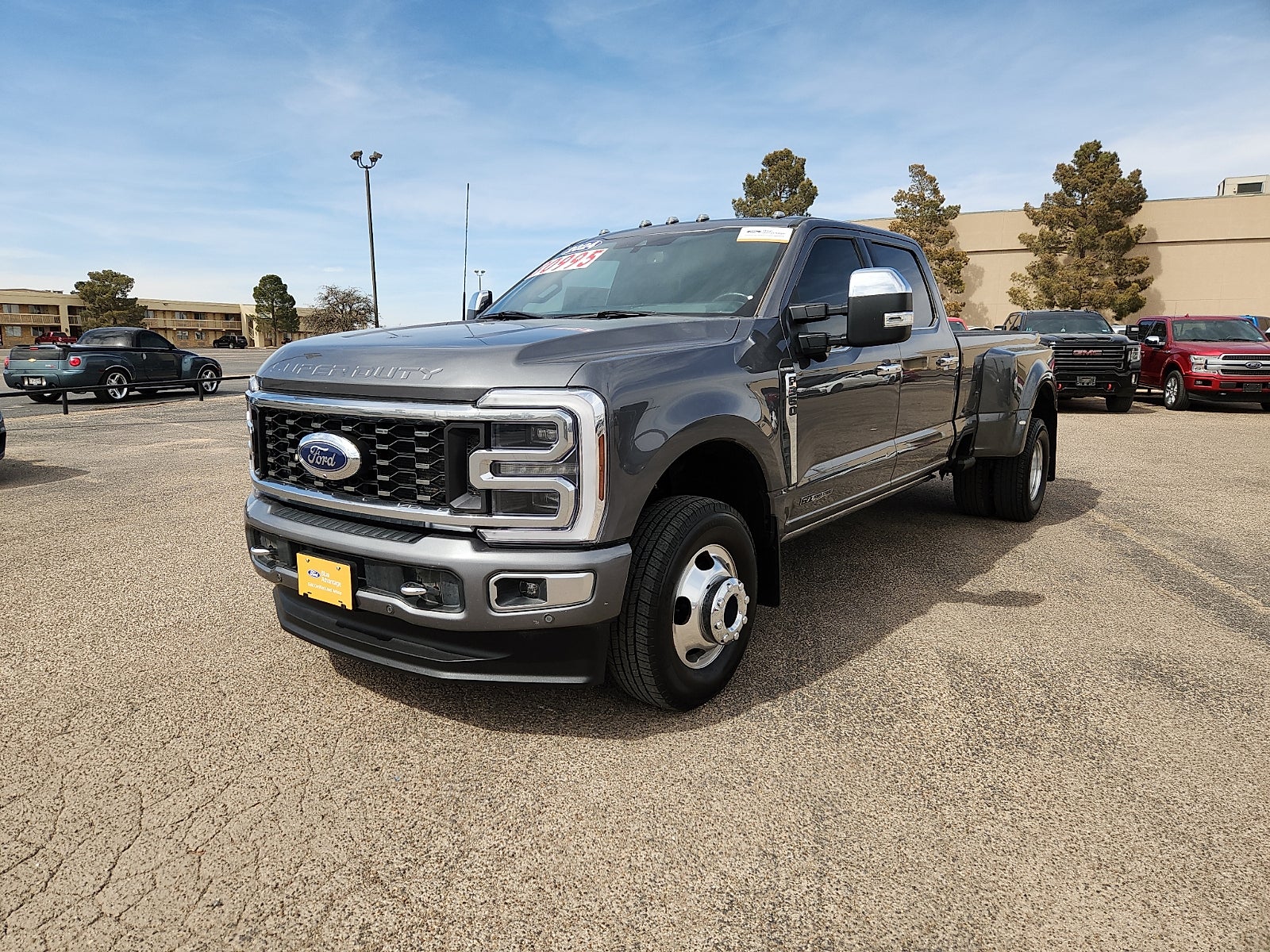 2024 Ford Super Duty F-350 DRW Platinum