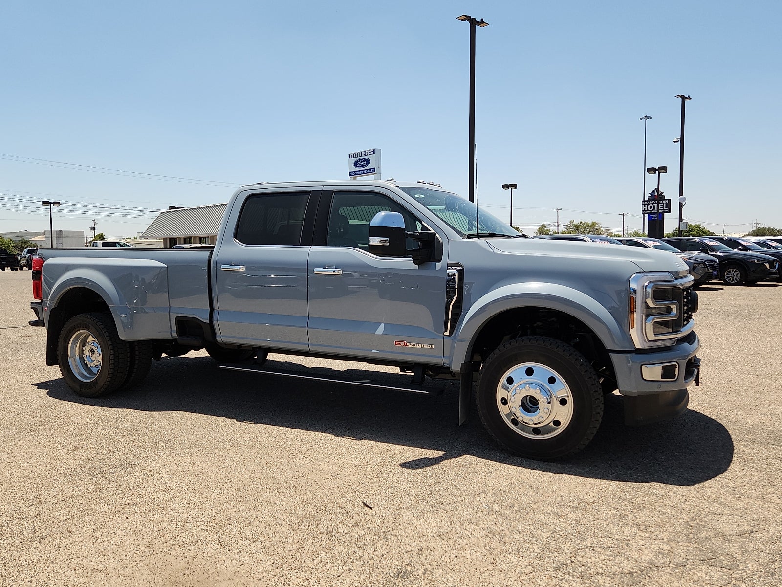 2026 Ford Super Duty F-450 DRW Platinum