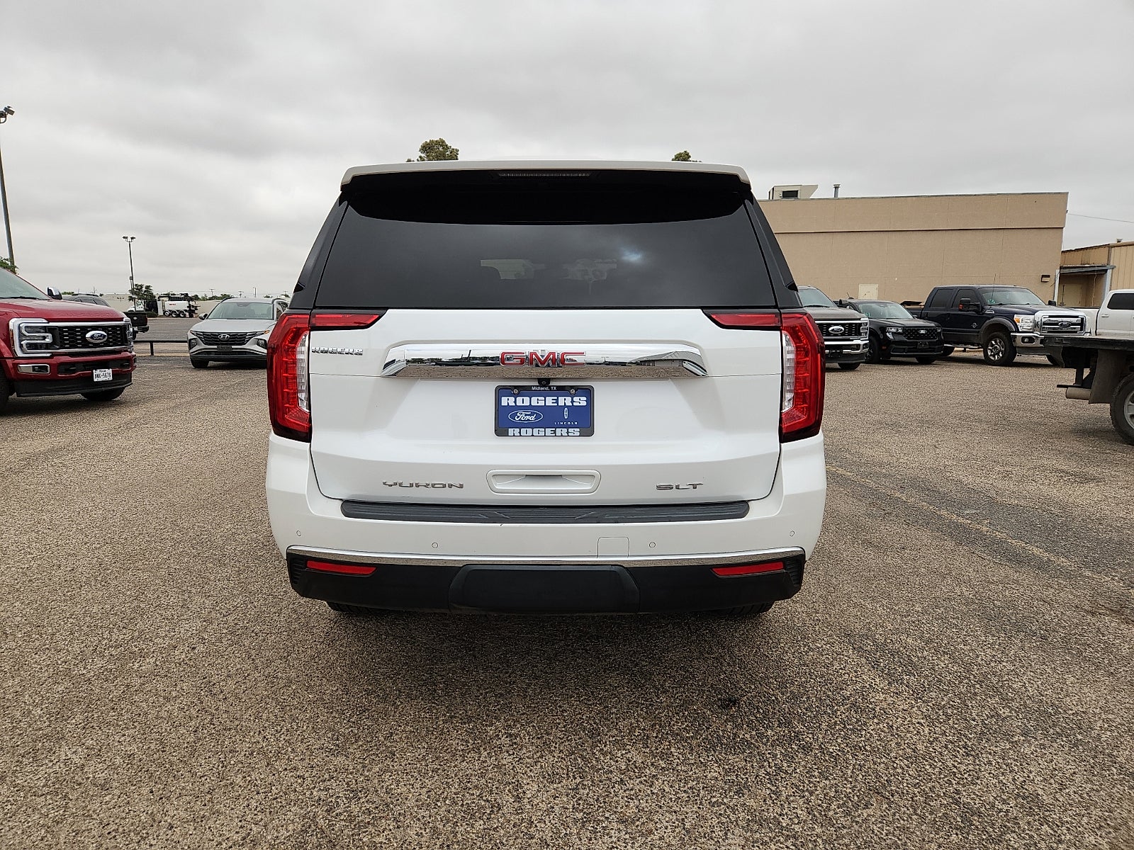 2022 GMC Yukon SLT
