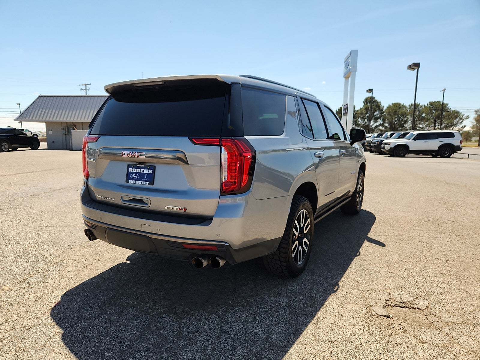 2023 GMC Yukon AT4
