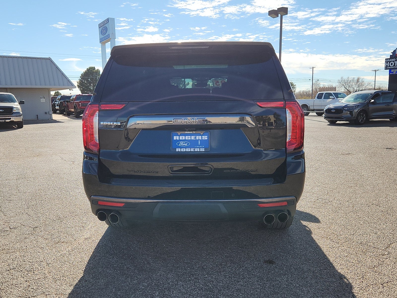 2024 GMC Yukon Denali Ultimate