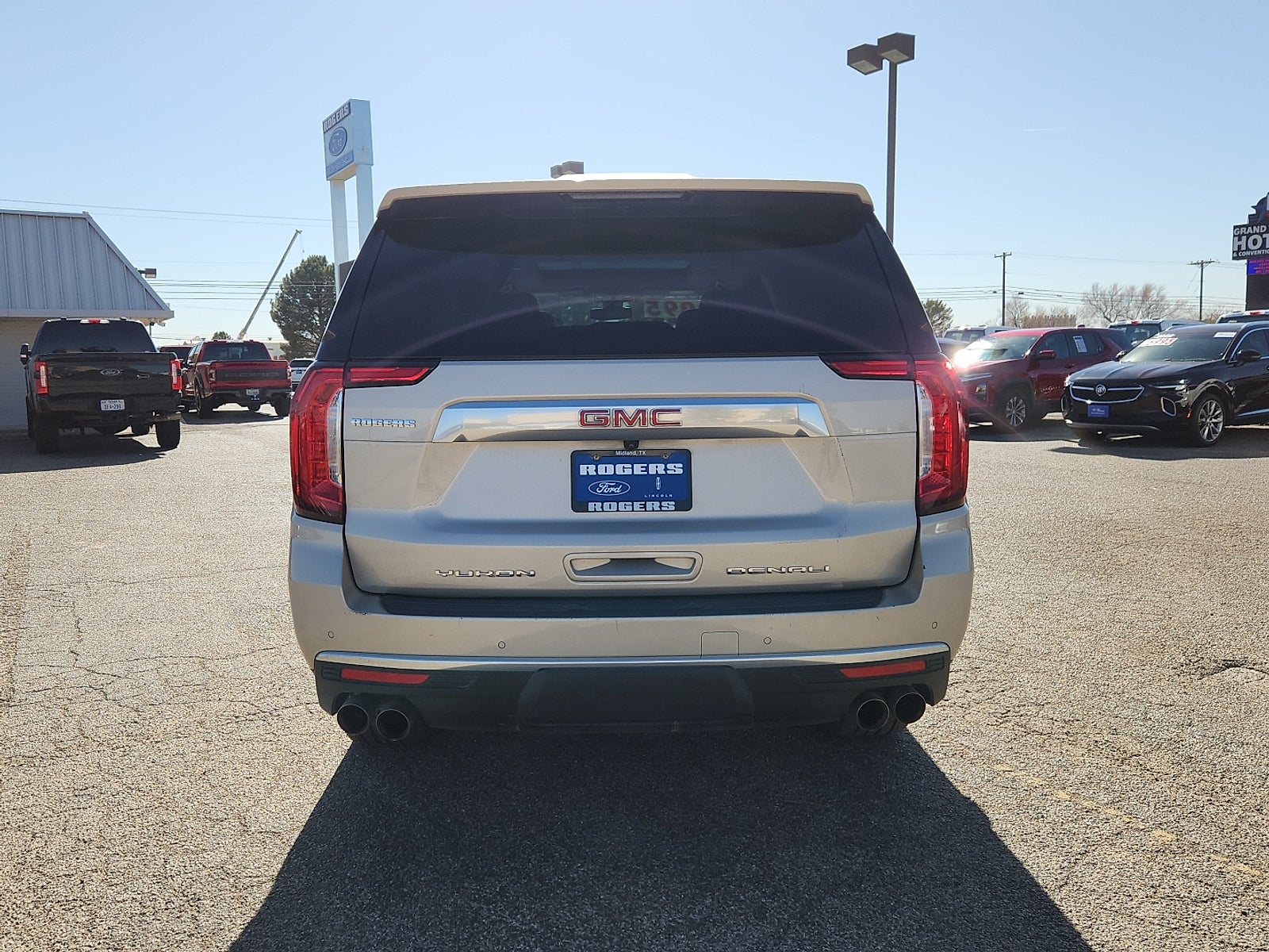 2022 GMC Yukon XL Denali