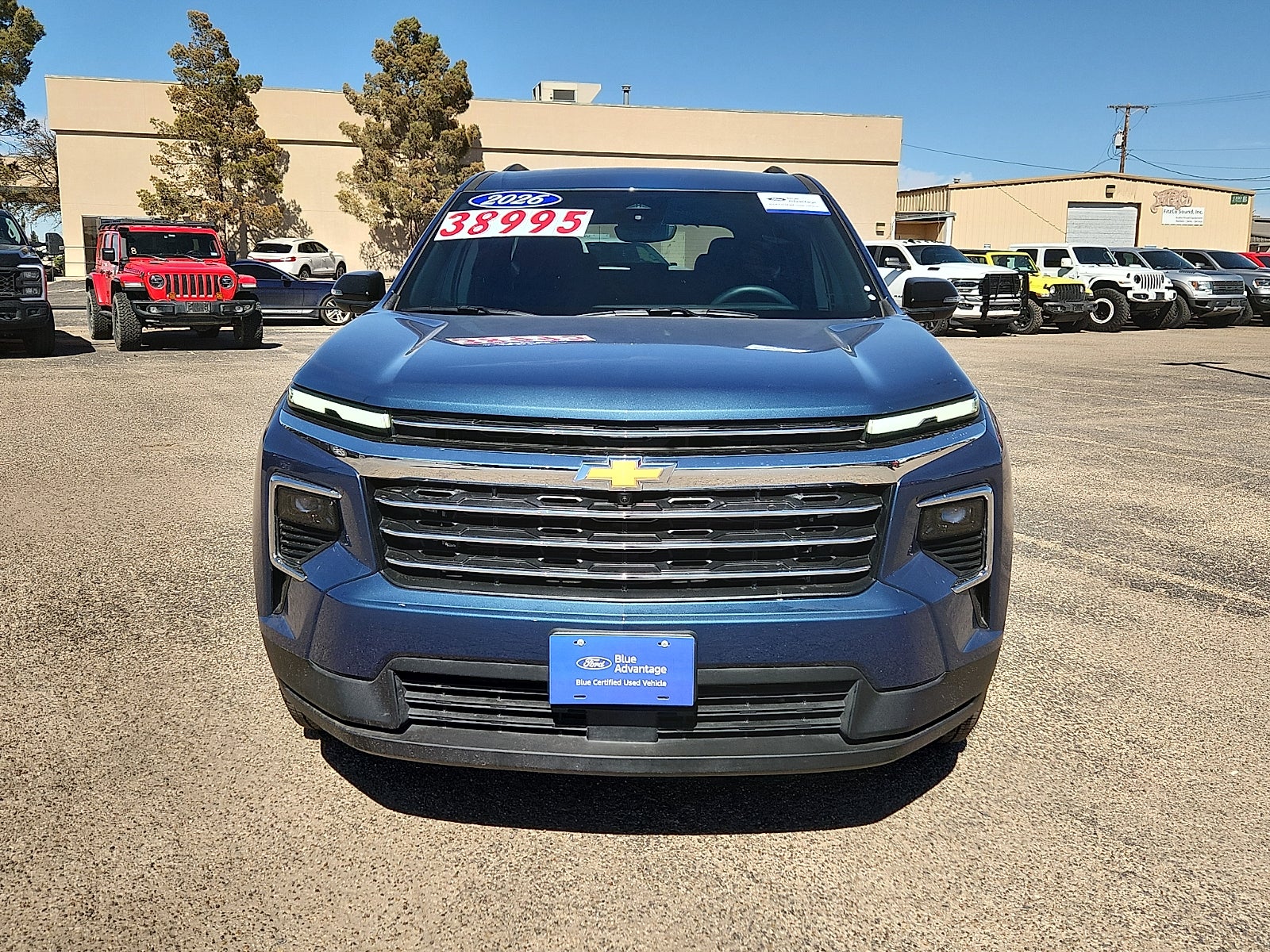 2026 Chevrolet Traverse FWD LT