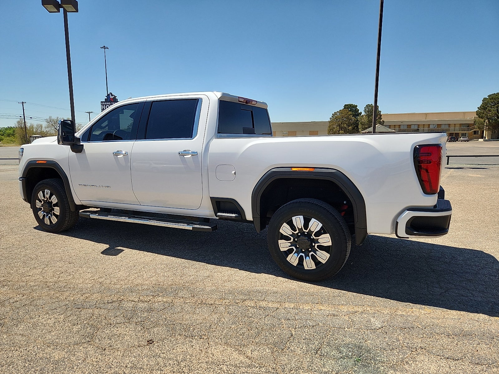 2025 GMC Sierra 3500HD Denali