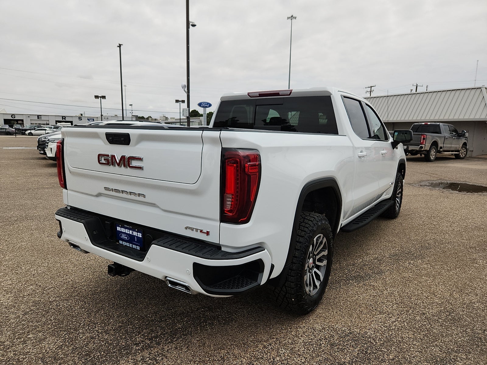 2023 GMC Sierra 1500 AT4