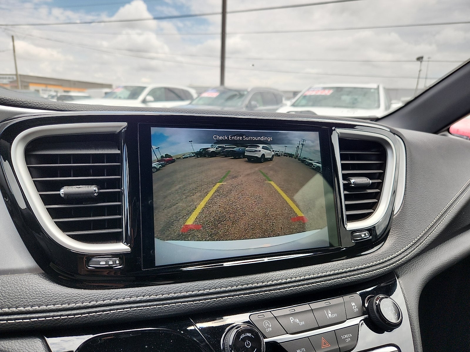 2024 Chrysler Pacifica Touring