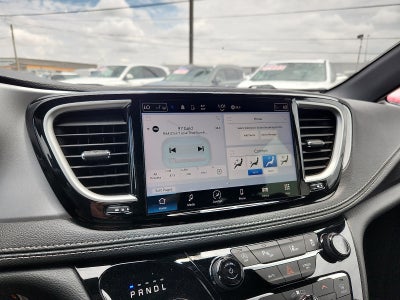 2024 Chrysler Pacifica Touring