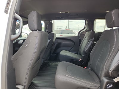 2024 Chrysler Pacifica Touring