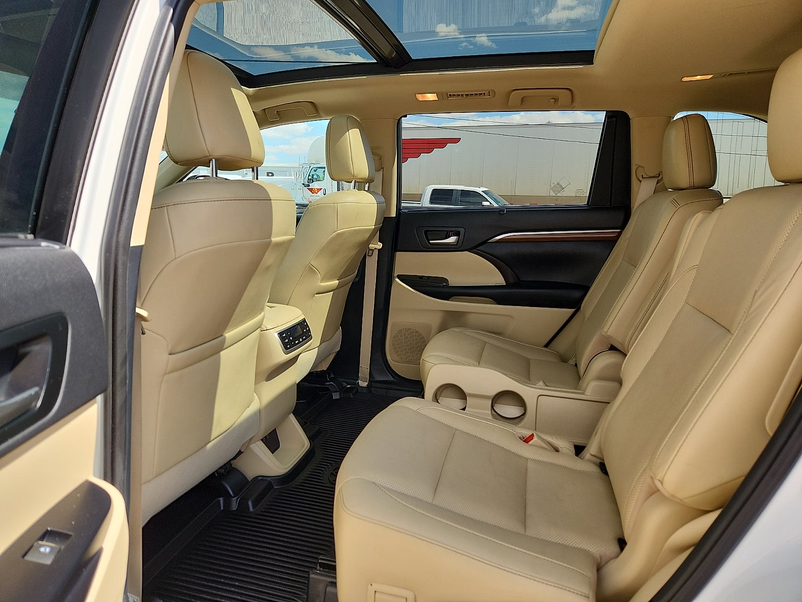 2019 Toyota Highlander Limited Platinum