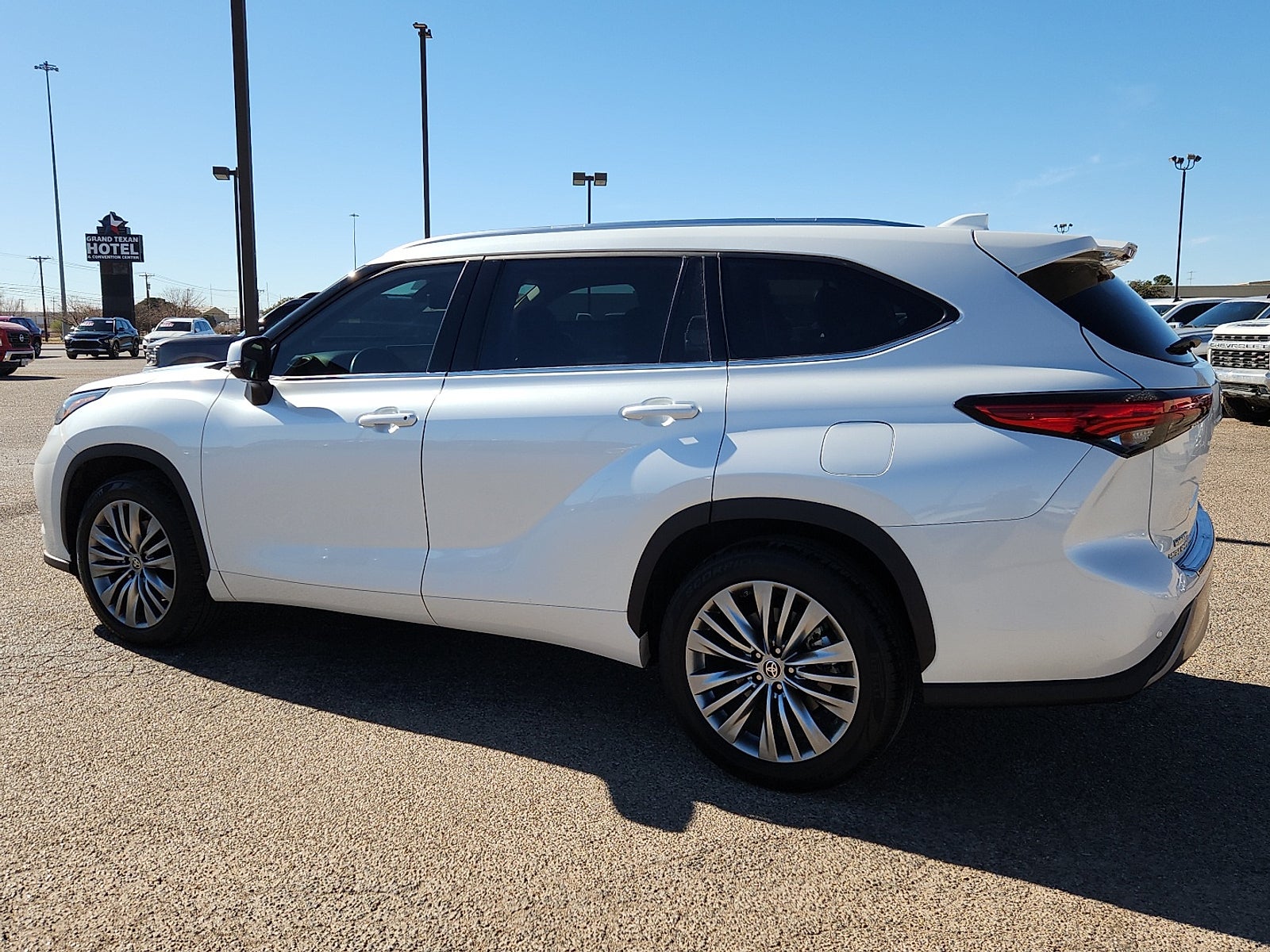 2022 Toyota Highlander Platinum