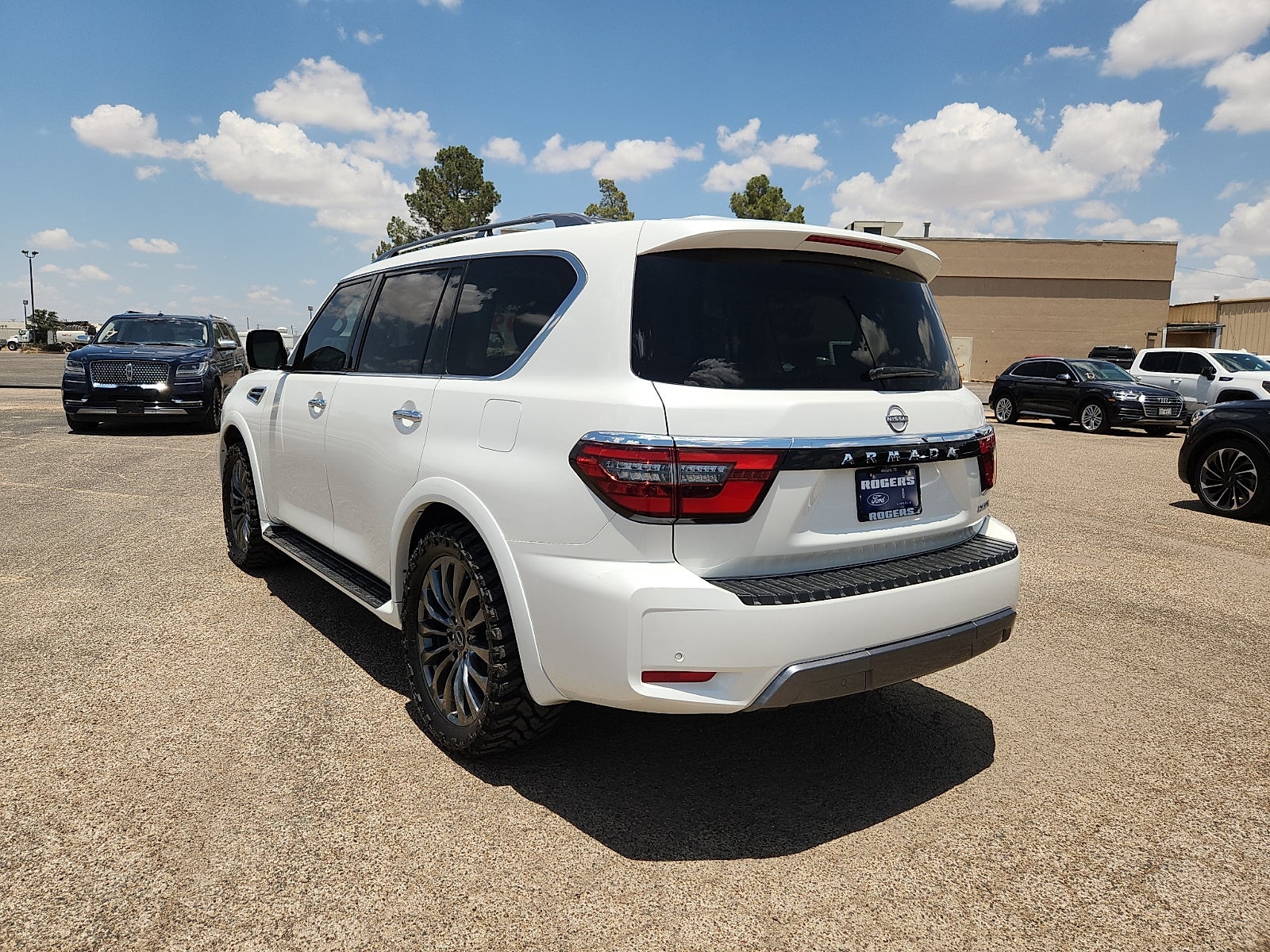2024 Nissan Armada Platinum