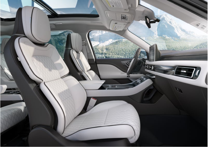 The interior of a Lincoln Aviator® Black Label model is shown in the Chalet theme | Rogers Lincoln in Midland TX