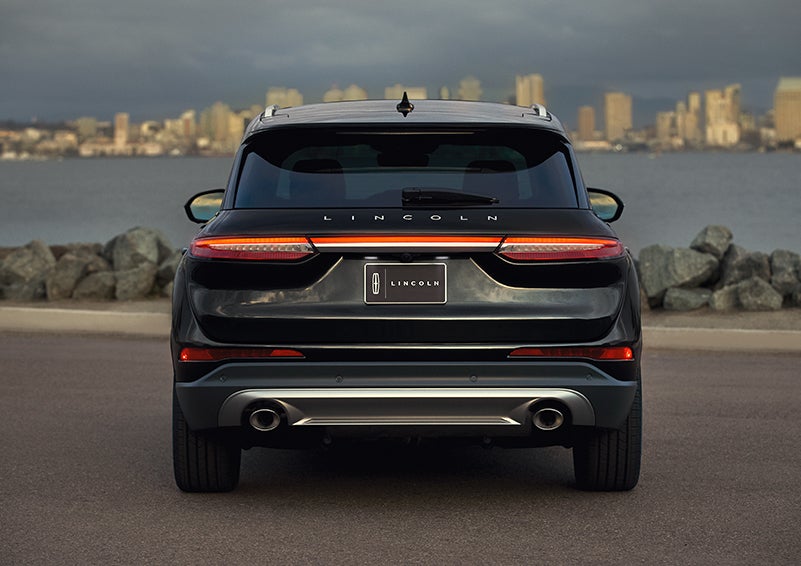 The rear lighting of the 2024 Lincoln Corsair® SUV spans the entire width of the vehicle. | Rogers Lincoln in Midland TX