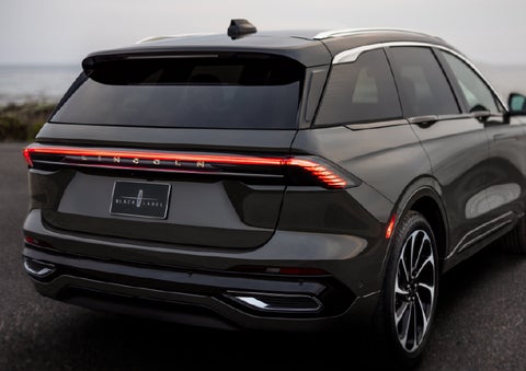 The rear of a 2025 Lincoln Black Label Nautilus® SUV displays full LED rear lighting. | Rogers Lincoln in Midland TX