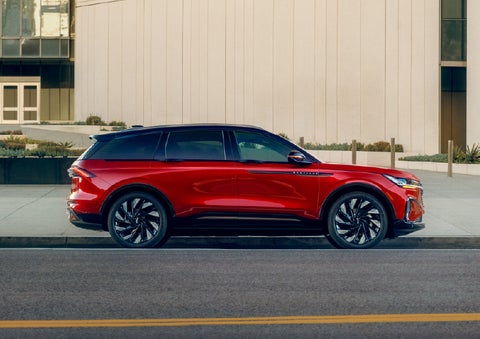 2025 Lincoln Nautilus® SUV with the available Jet Appearance Package and Hybrid transmission. | Rogers Lincoln in Midland TX
