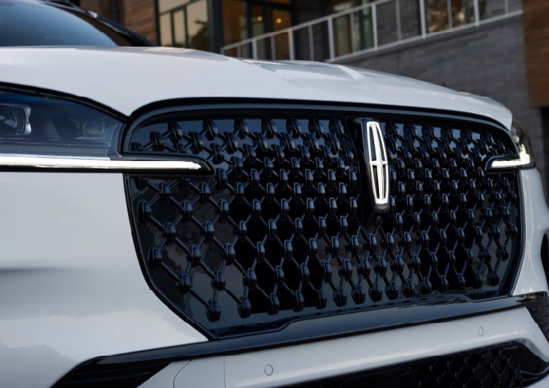 The front grille of a 2026 Lincoln Aviator® SUV is shown. | Rogers Lincoln in Midland TX