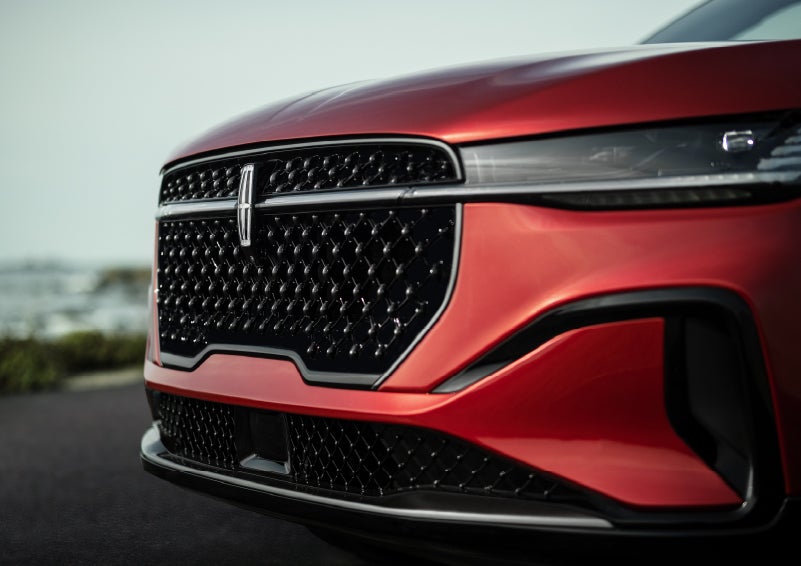 The sleek grille of a 2026 Lincoln Nautilus® SUV with the available Jet Appearance Package makes a bold statement. | Rogers Lincoln in Midland TX