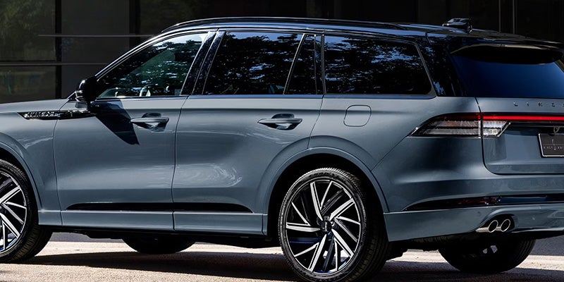 2026 Lincoln Aviator bold exterior styling